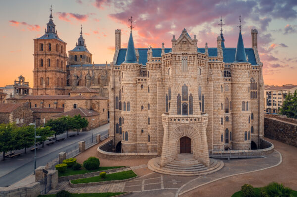 The architect of this palace in the small Spanish town of Astorga is Antonio Gaudi -