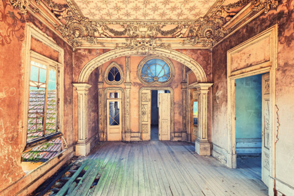 ..look for the many geometrics details -