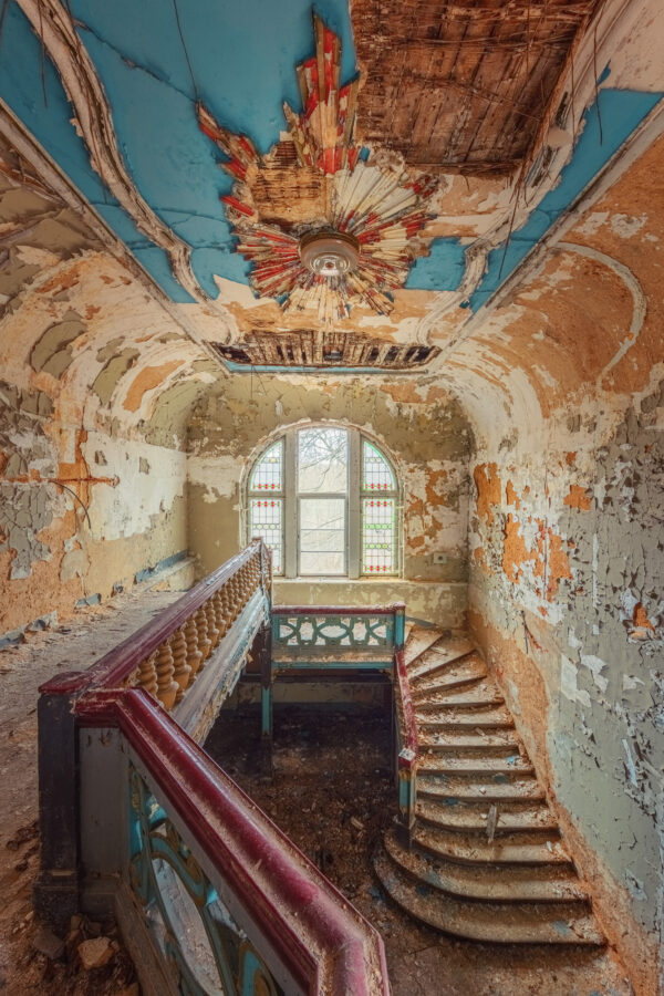 ..an abandoned manor house -