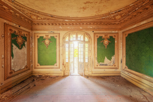 ..this derelict villa exudes an air of faded elegance -