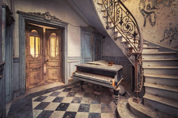 ..grand piano in an abandoned villa. -