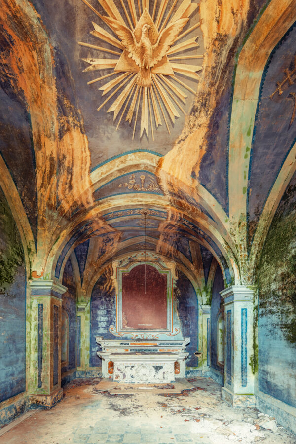 a tiny abandoned chapel in southern europe -
