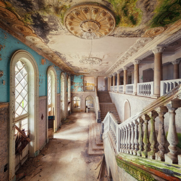 ..of an abandoned sanatorium -